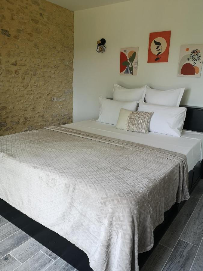 Domaine De Lascaux Bed & Breakfast Montignac-Lascaux Exterior photo