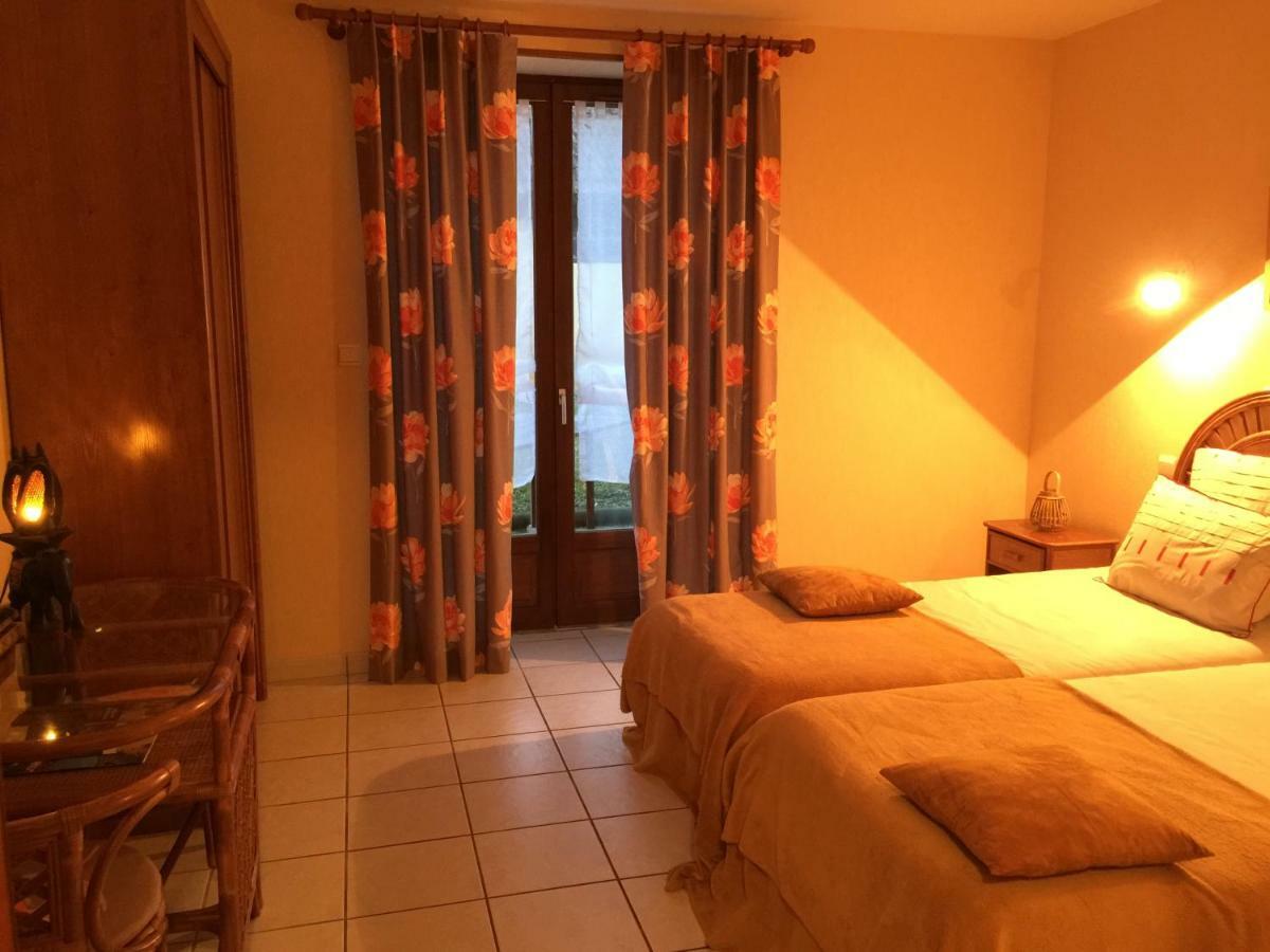 Domaine De Lascaux Bed & Breakfast Montignac-Lascaux Exterior photo