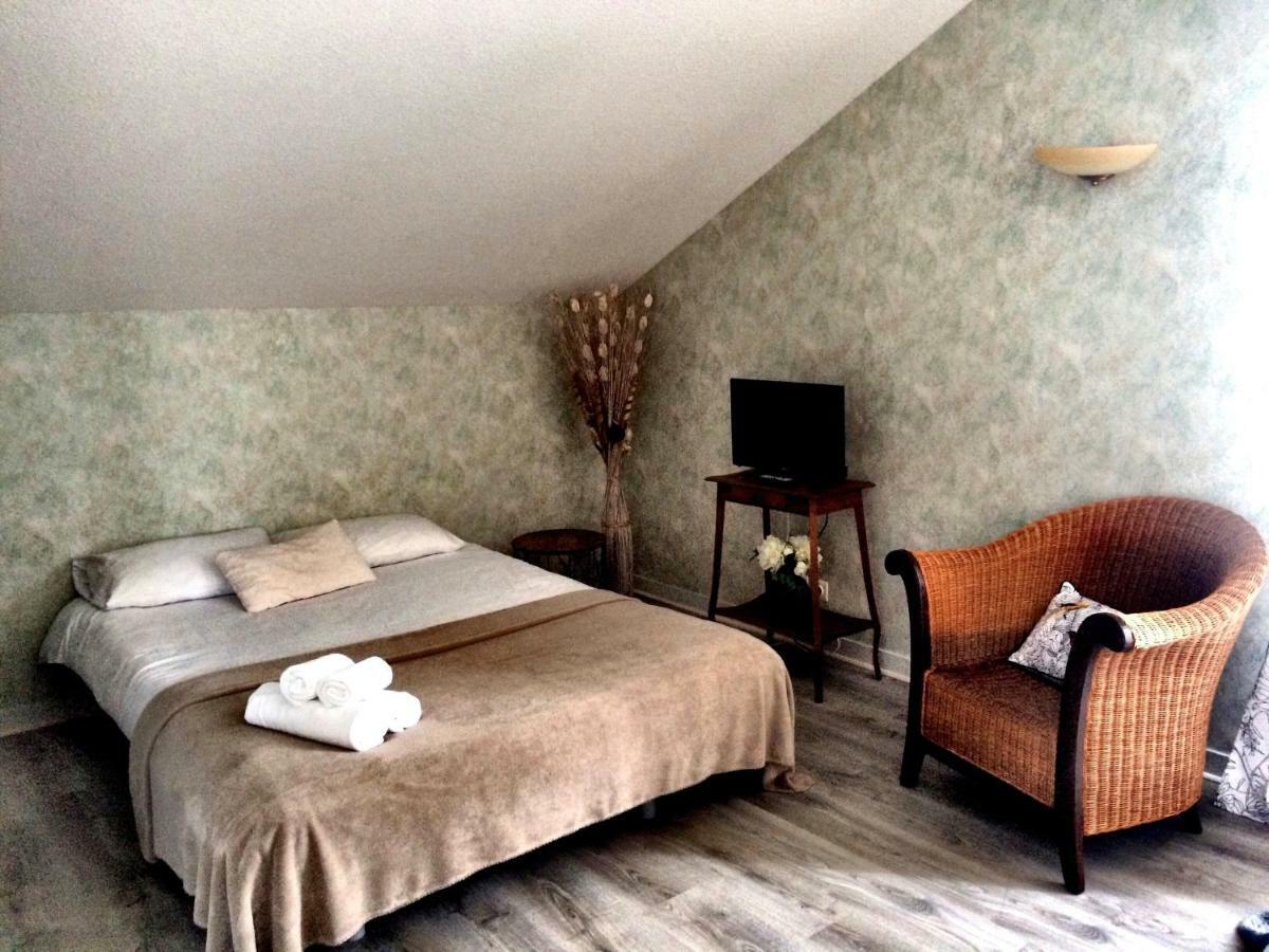 Domaine De Lascaux Bed & Breakfast Montignac-Lascaux Exterior photo