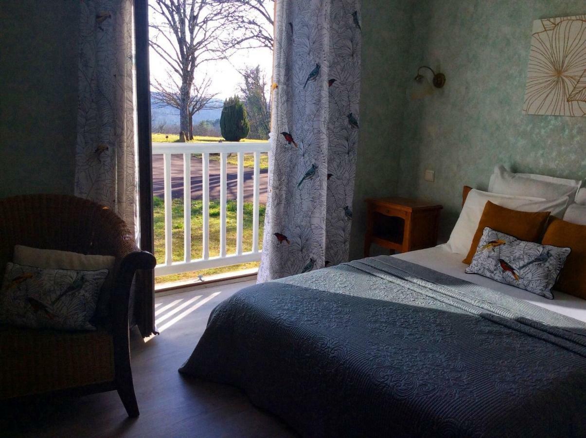 Domaine De Lascaux Bed & Breakfast Montignac-Lascaux Exterior photo